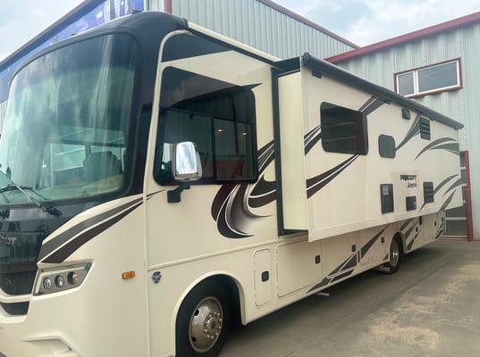 Michael's Jayco Precept 29V Class A