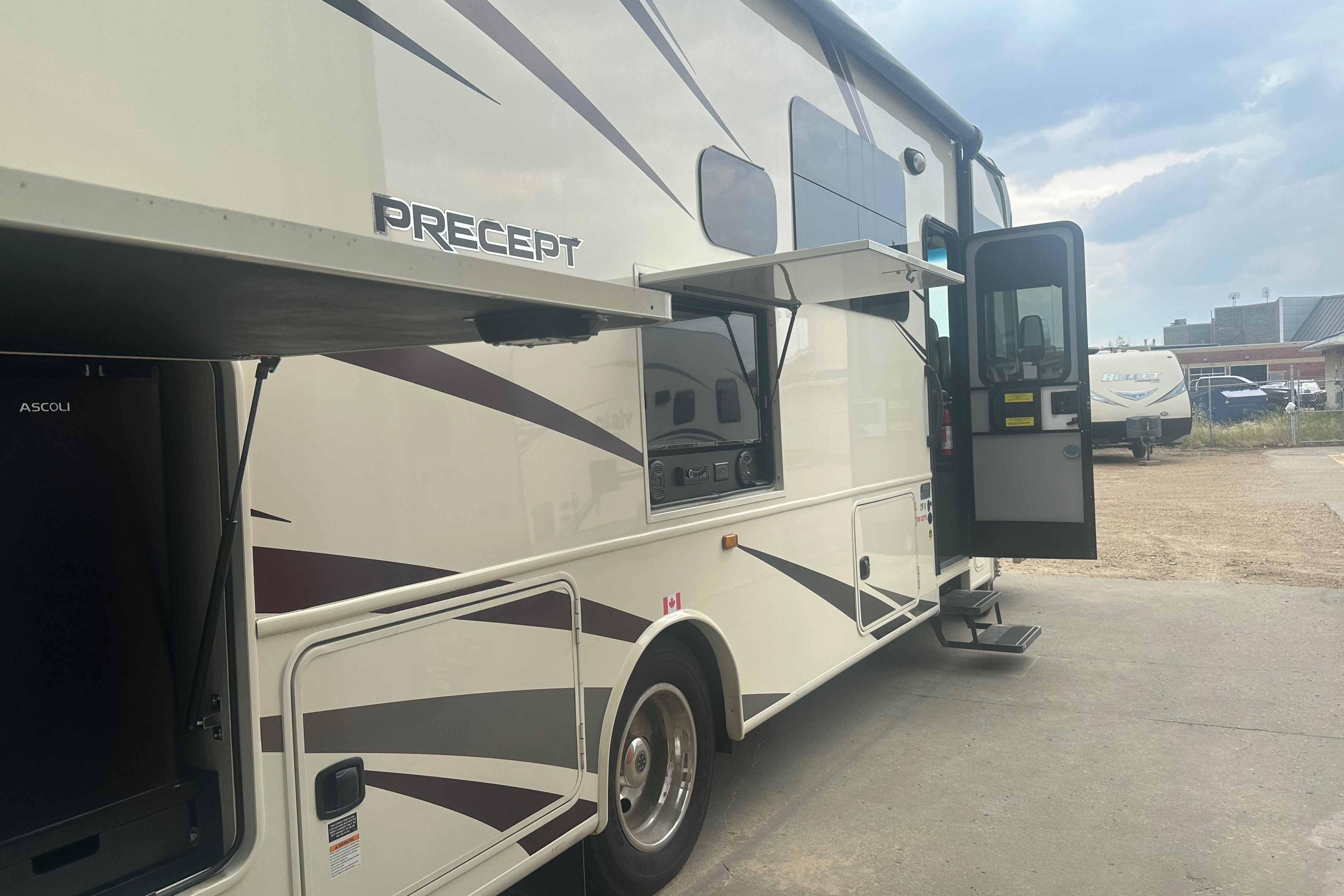 Michael's Jayco Precept 29V Class A