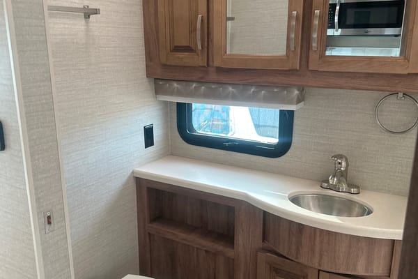 Michael's Jayco Precept 29V Class A