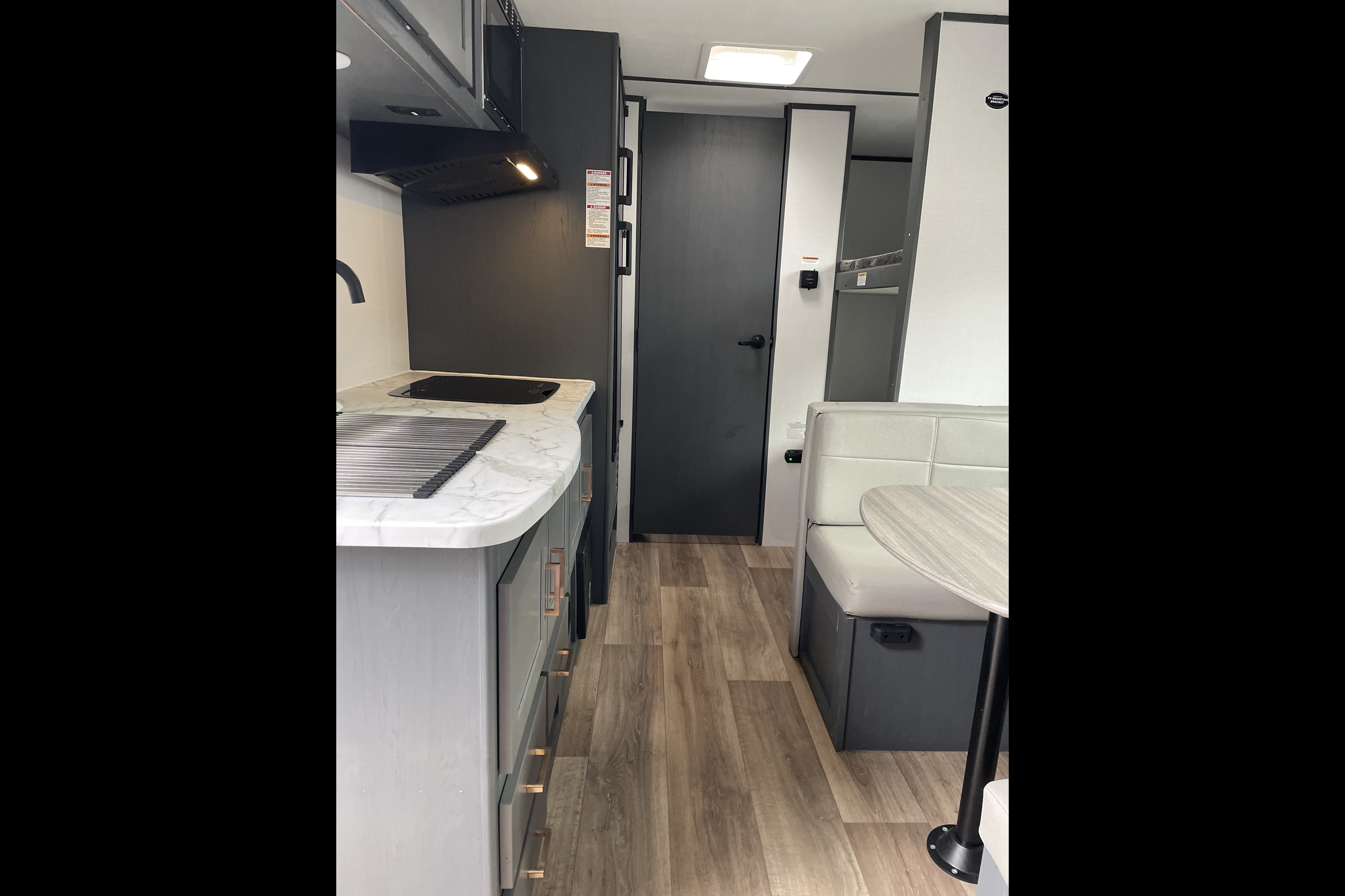 Hotel on Wheels ⭐️⭐️⭐️⭐️ Camping Made Easy