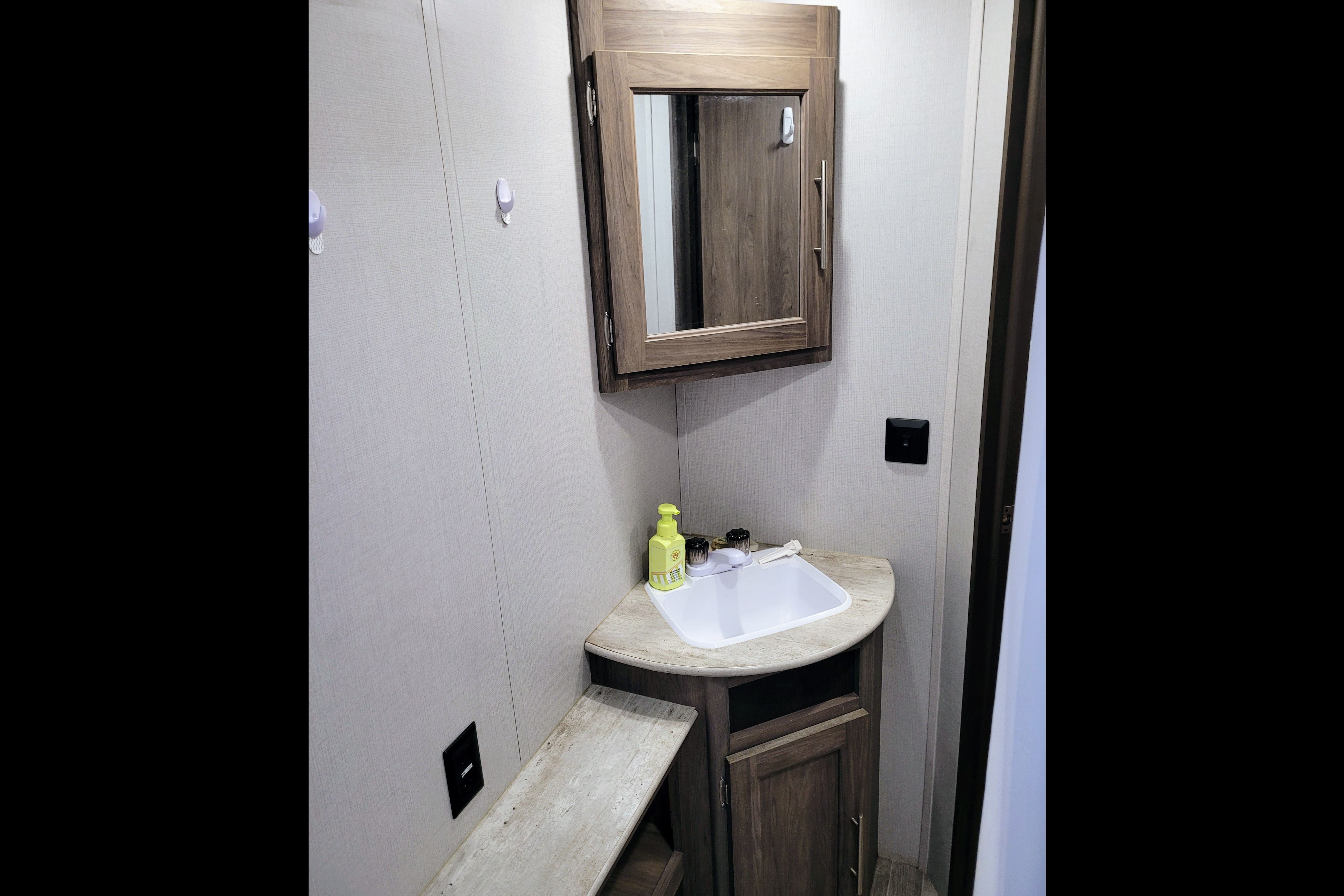 Dean's Crossroads Zinger Travel Trailer