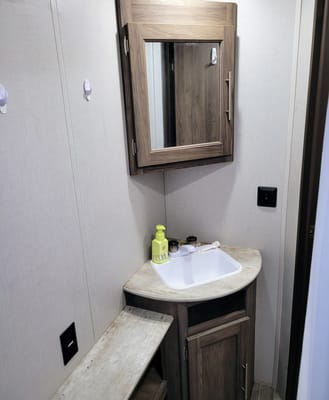 Dean's Crossroads Zinger Travel Trailer