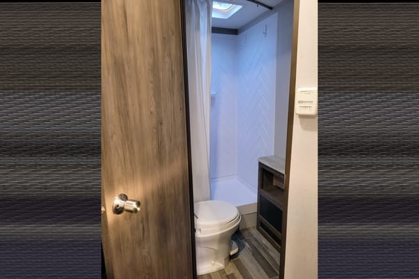 Dean's Crossroads Zinger Travel Trailer
