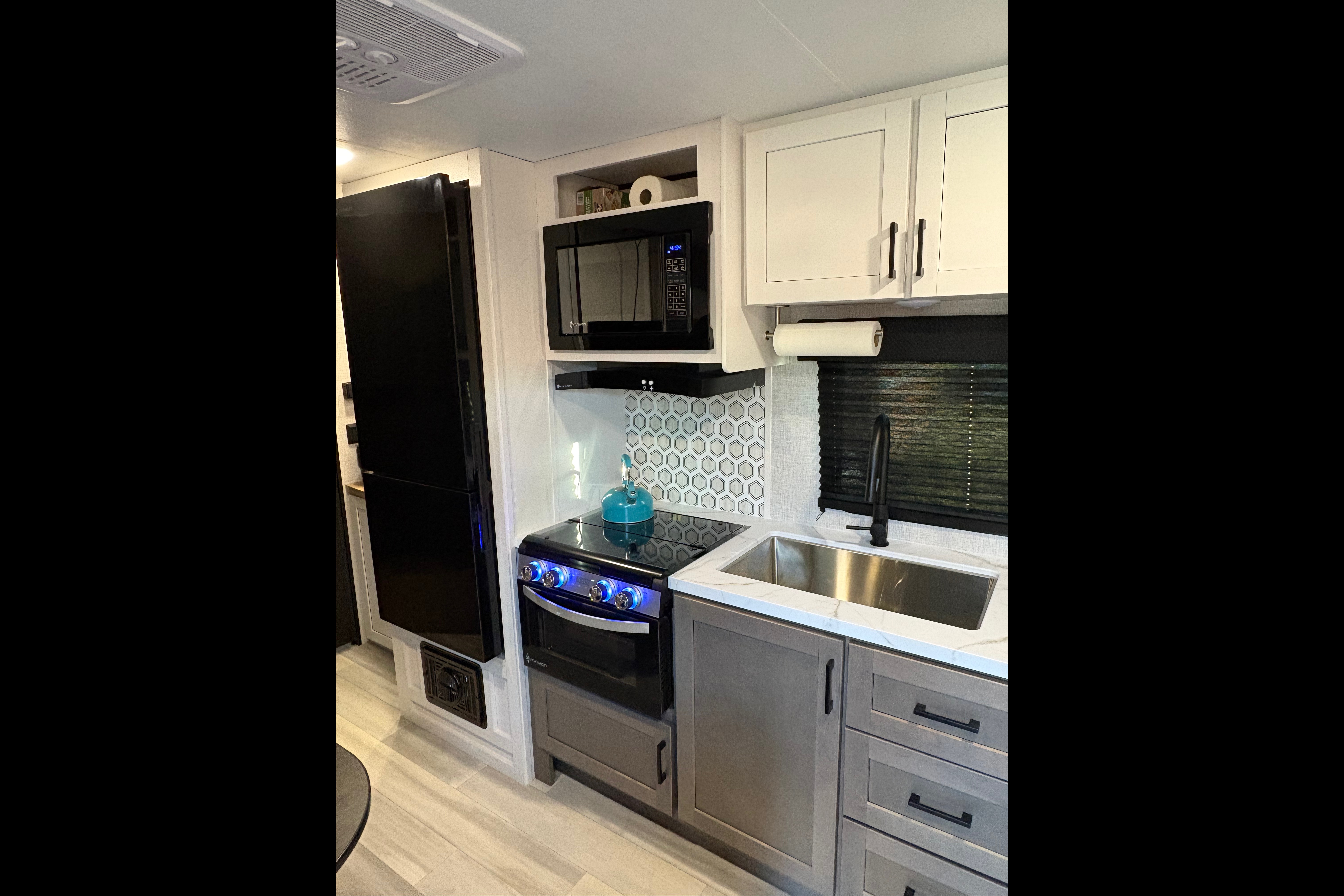 Dave’s Highland Ridge RV 20MB open range travel trailer