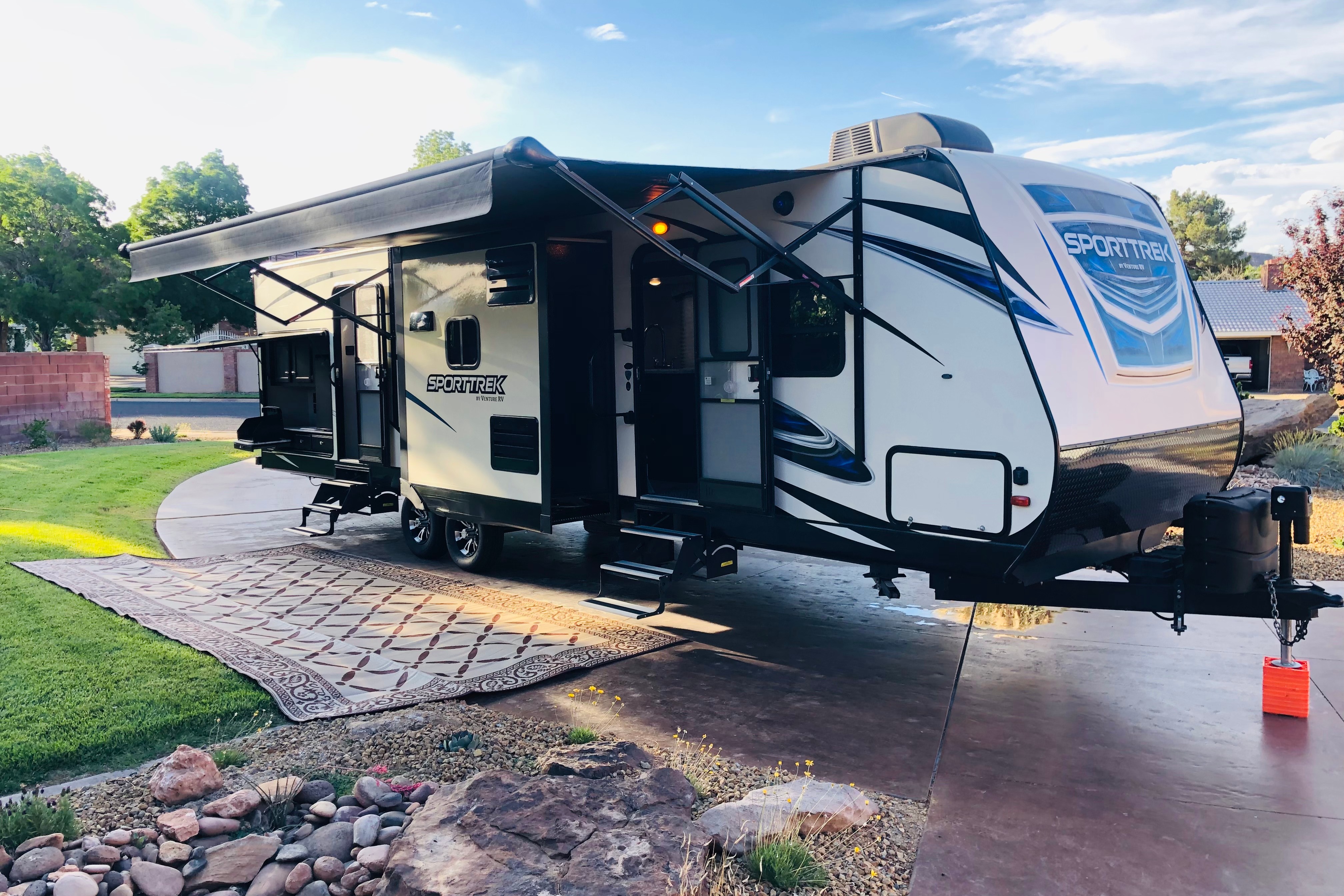 Desert Dwellers Bunkhouse