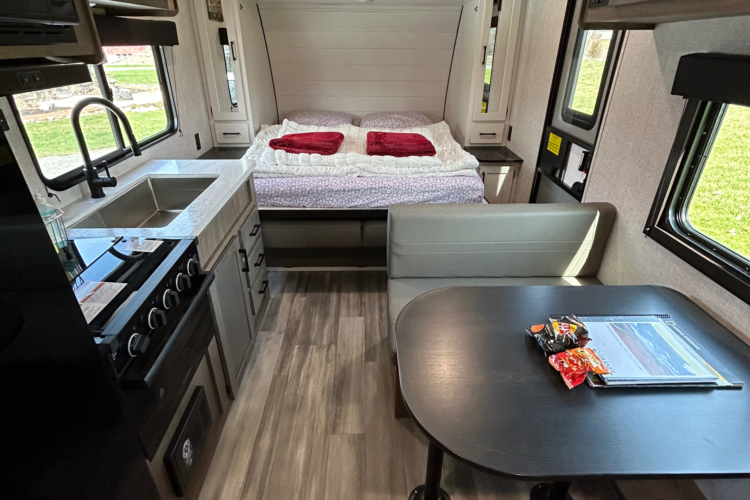 2024 Starcraft 24ft. Trailer- with free private shuttle - Pebbles