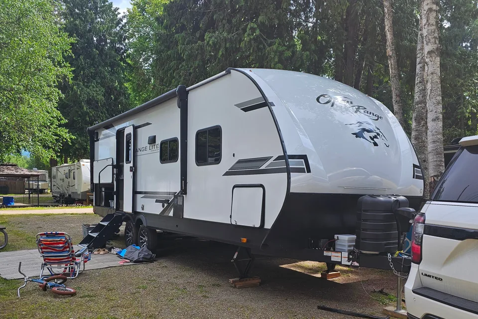 Angies 2024 Range Lite Bunkhouse | Slide-Out | Family-Friendly | Delivery Available