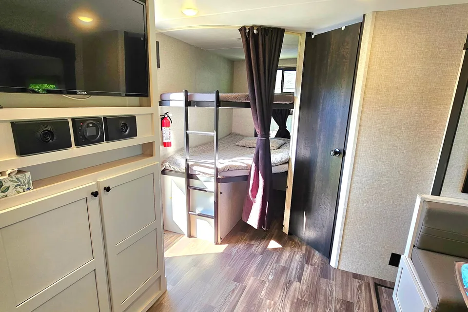 Angies 2024 Range Lite Bunkhouse | Slide-Out | Family-Friendly | Delivery Available