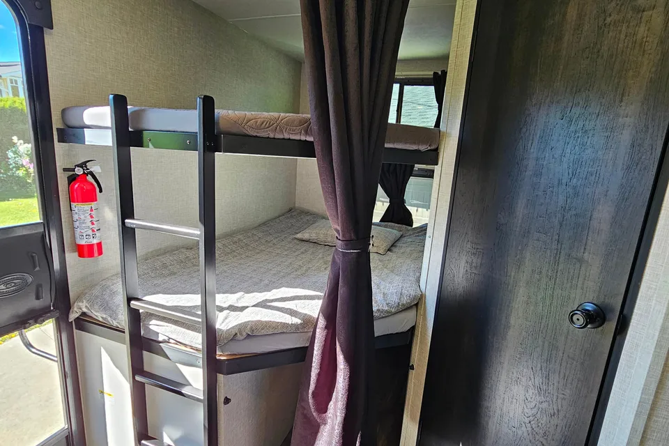 Angies 2024 Range Lite Bunkhouse | Slide-Out | Family-Friendly | Delivery Available
