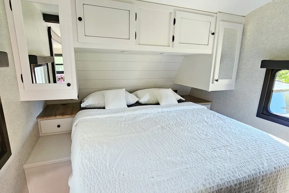 Angies 2024 Range Lite Bunkhouse | Slide-Out | Family-Friendly | Delivery Available