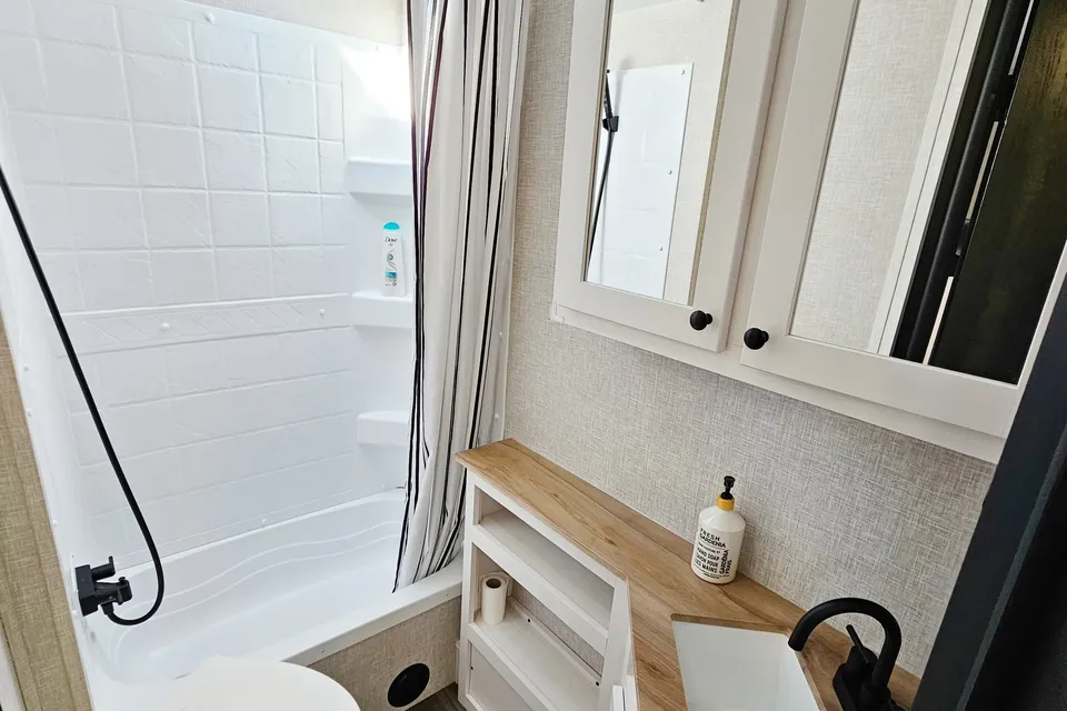 Angies 2024 Range Lite Bunkhouse | Slide-Out | Family-Friendly | Delivery Available