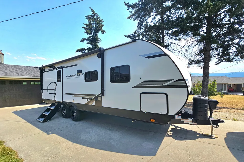 Angies 2024 Range Lite Bunkhouse | Slide-Out | Family-Friendly | Delivery Available