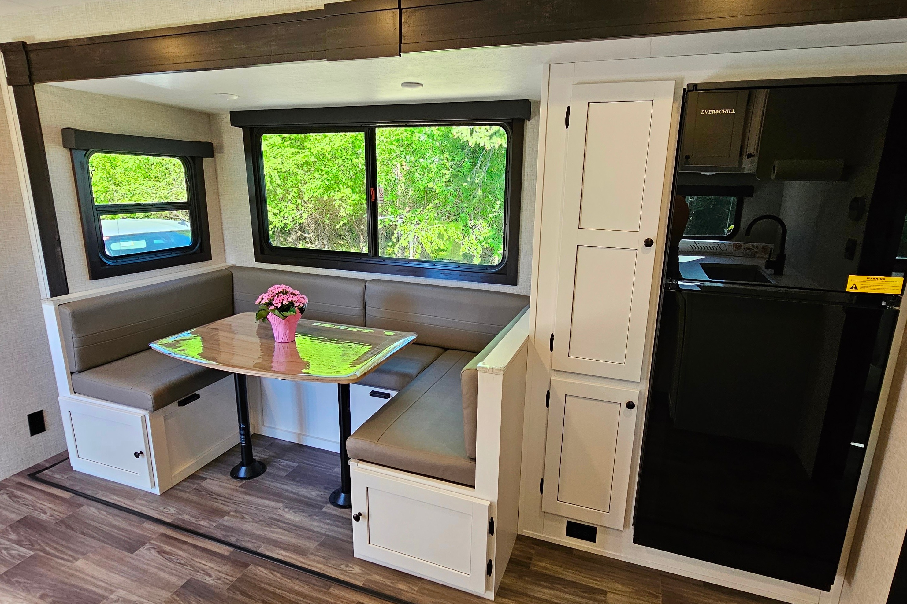 Angies 2024 Range Lite Bunkhouse | Slide-Out | Family-Friendly | Delivery Available