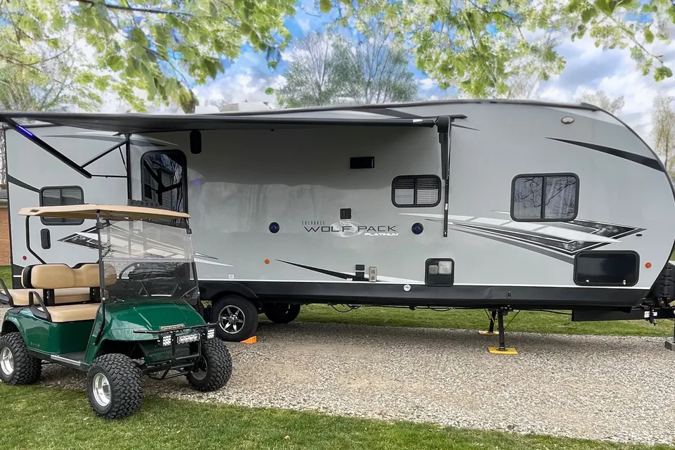 Sleeps 10_Fully Stocked_Golf Cart Rental