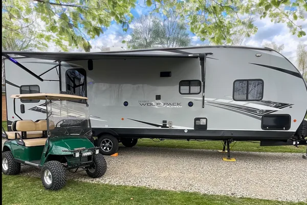 Sleeps 10_Fully Stocked_Golf Cart Rental