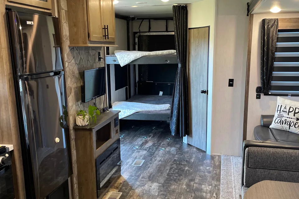 Sleeps 10_Fully Stocked_Golf Cart Rental