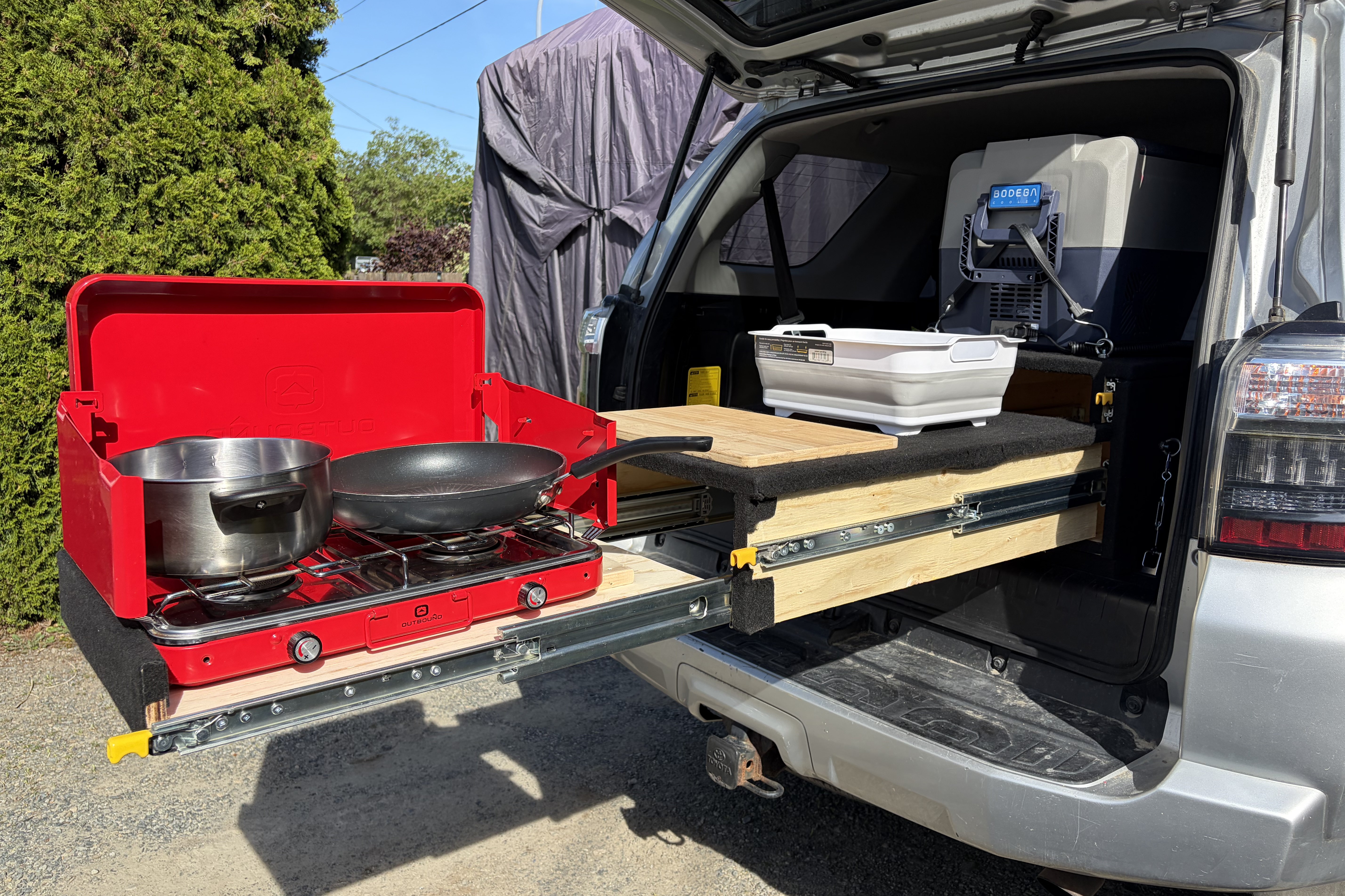 4x4 Toyota 4Runner with Roof Top Tent