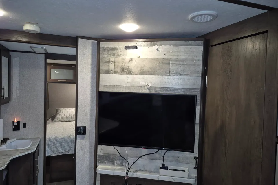 Kevin's Coleman Dutchmen Travel Trailer
