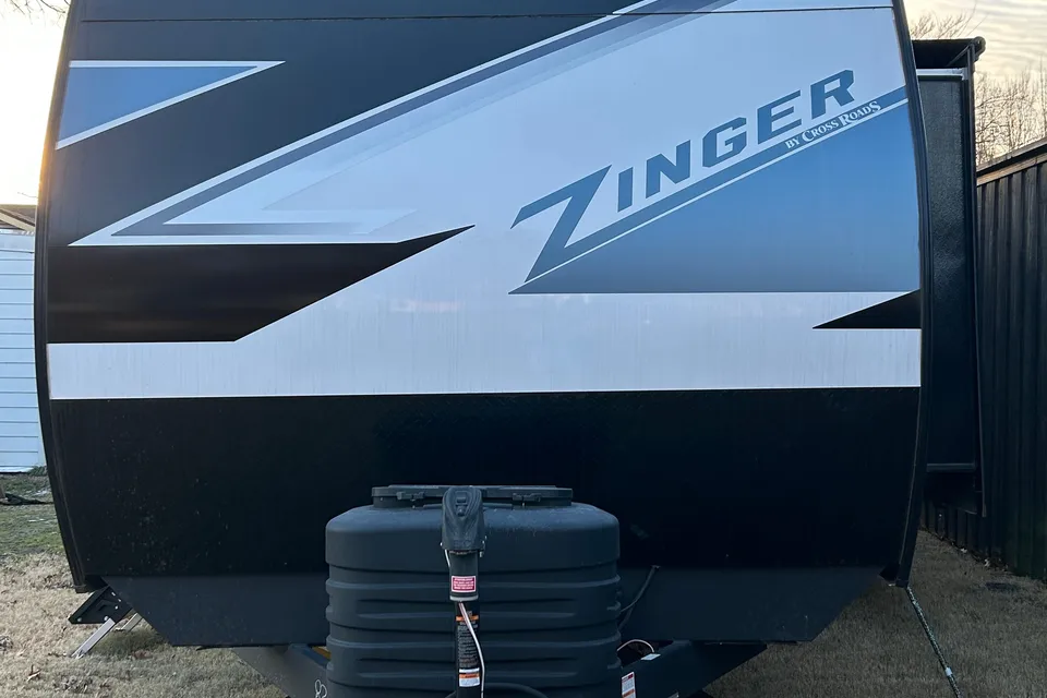 Maricela's Crossroads Zinger 320FB Travel Trailer