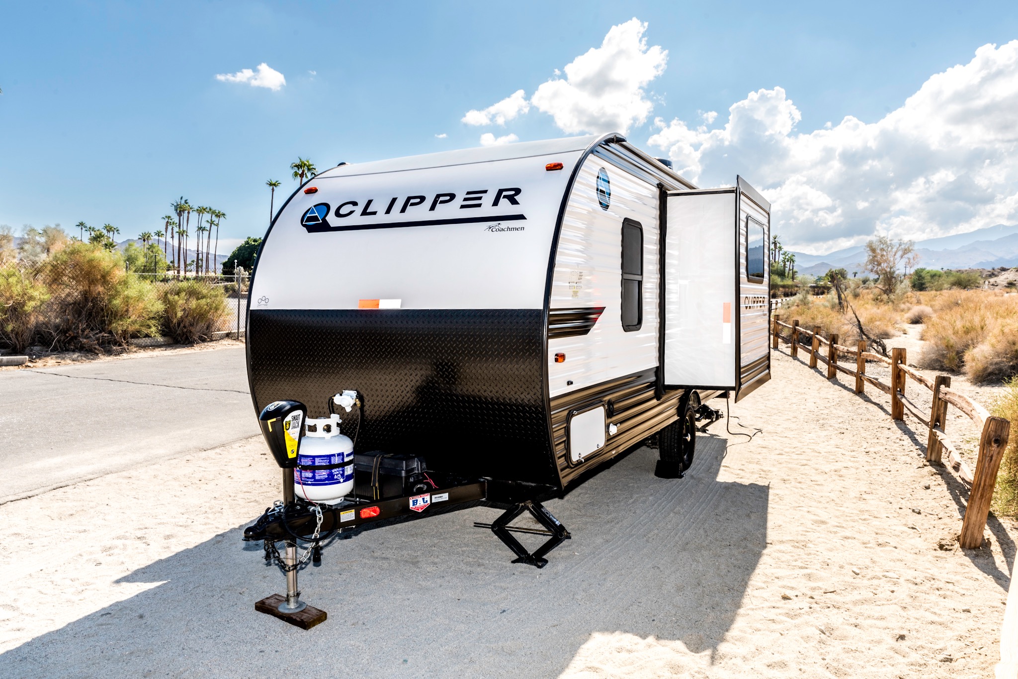 2021 Coachmen Clipper Ultra-Lite 17FQS Travel Trailer