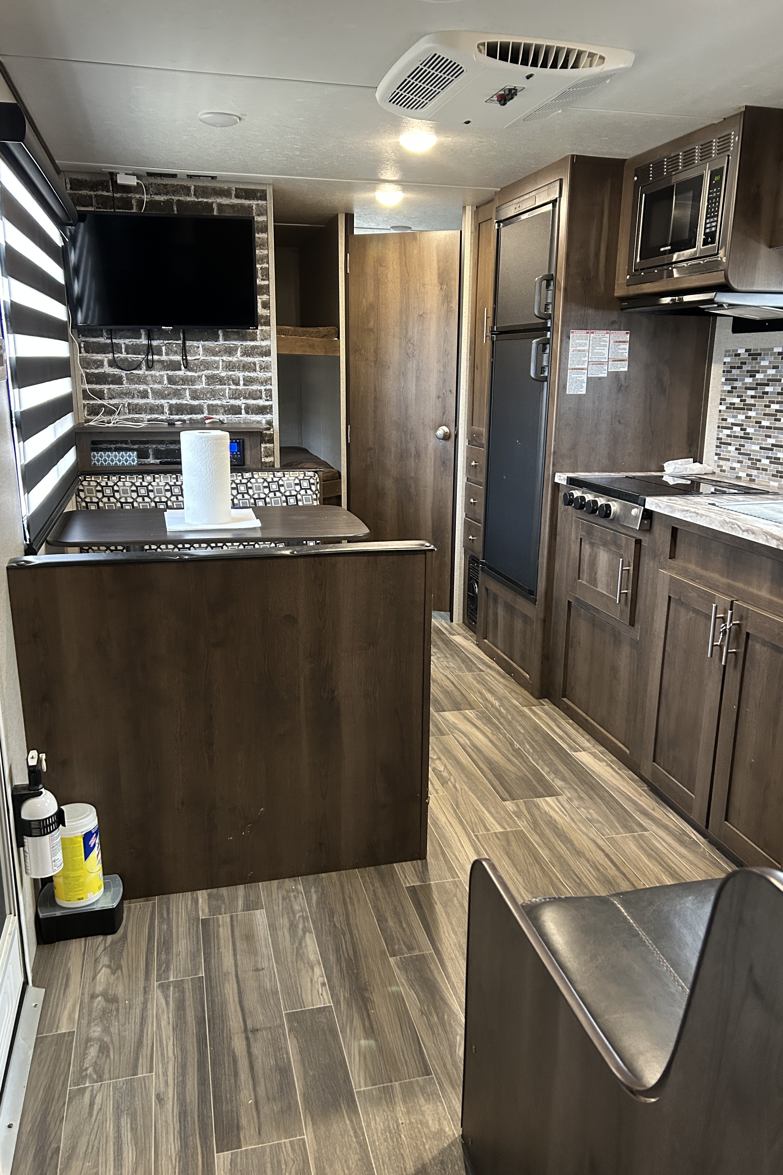 2-Shasta Travel Trailer / Camper / RV Rental
