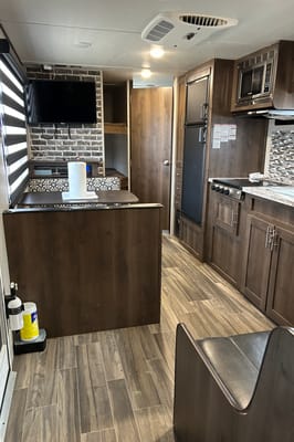 2-Shasta Travel Trailer / Camper / RV Rental