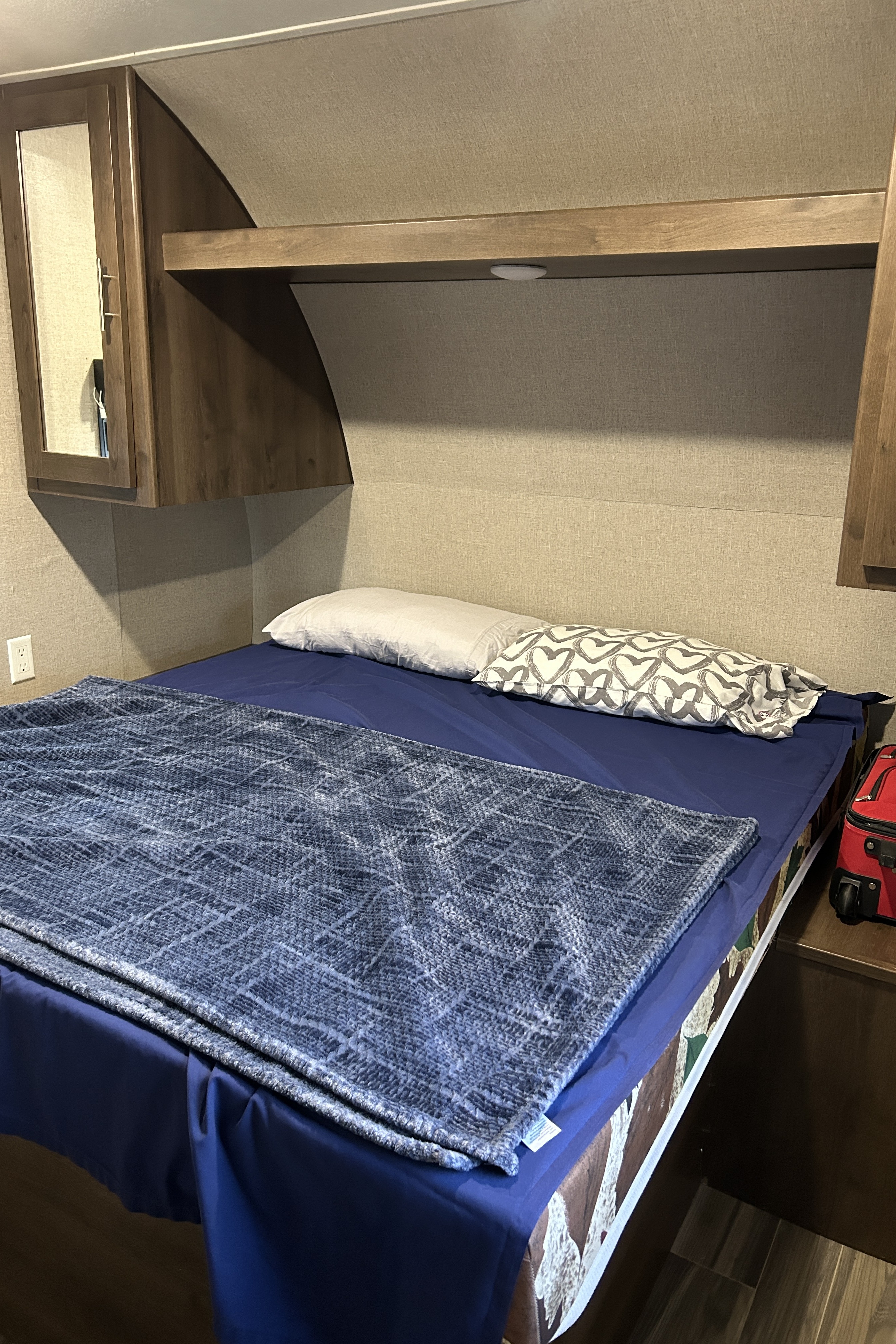 2-Shasta Travel Trailer / Camper / RV Rental