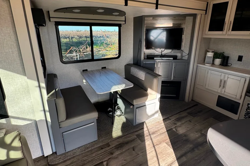 Crossroads Volante Fifth Wheel