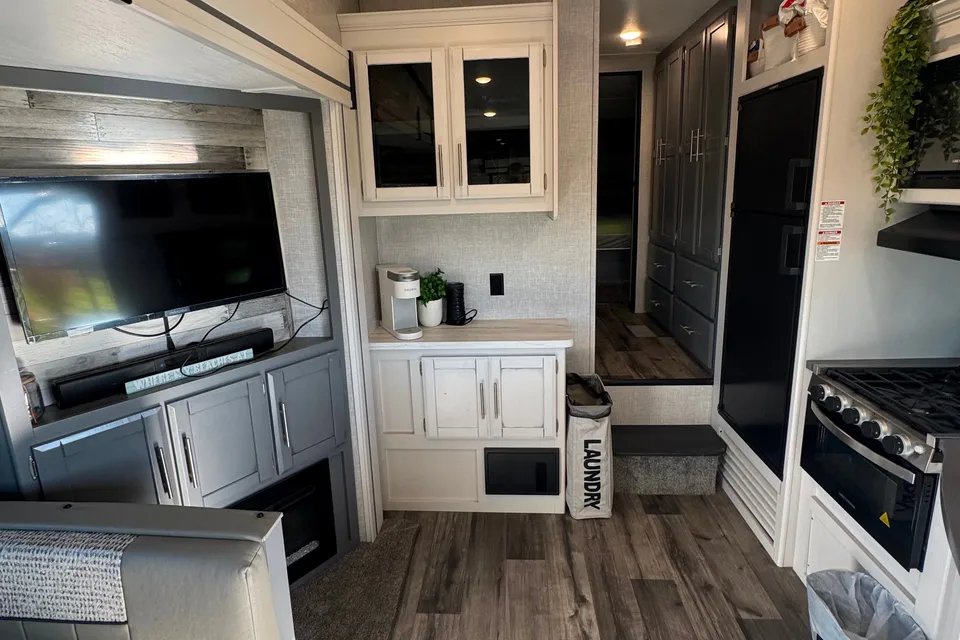Crossroads Volante Fifth Wheel
