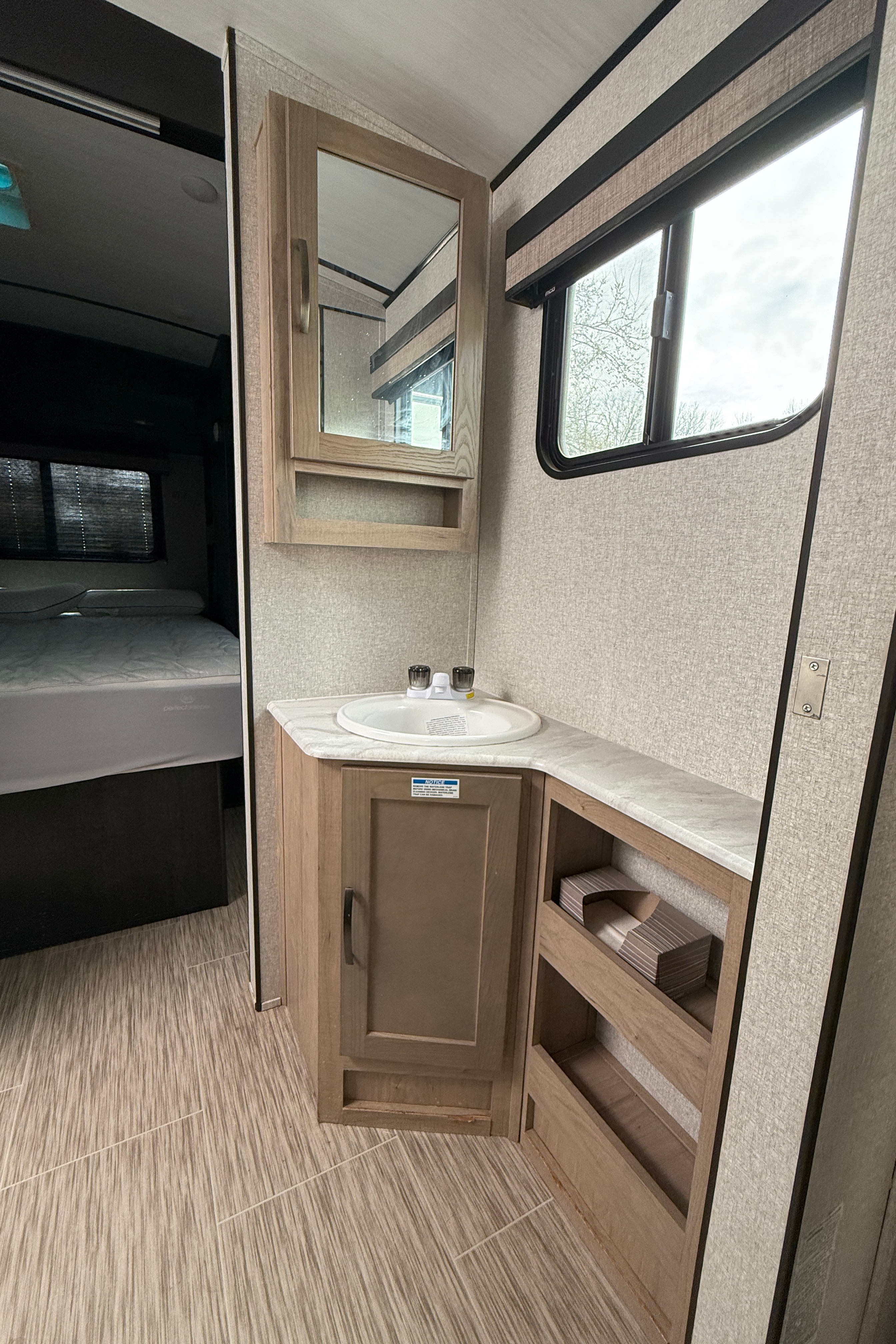 Russ's Forest River SVT272FLS Travel Trailer