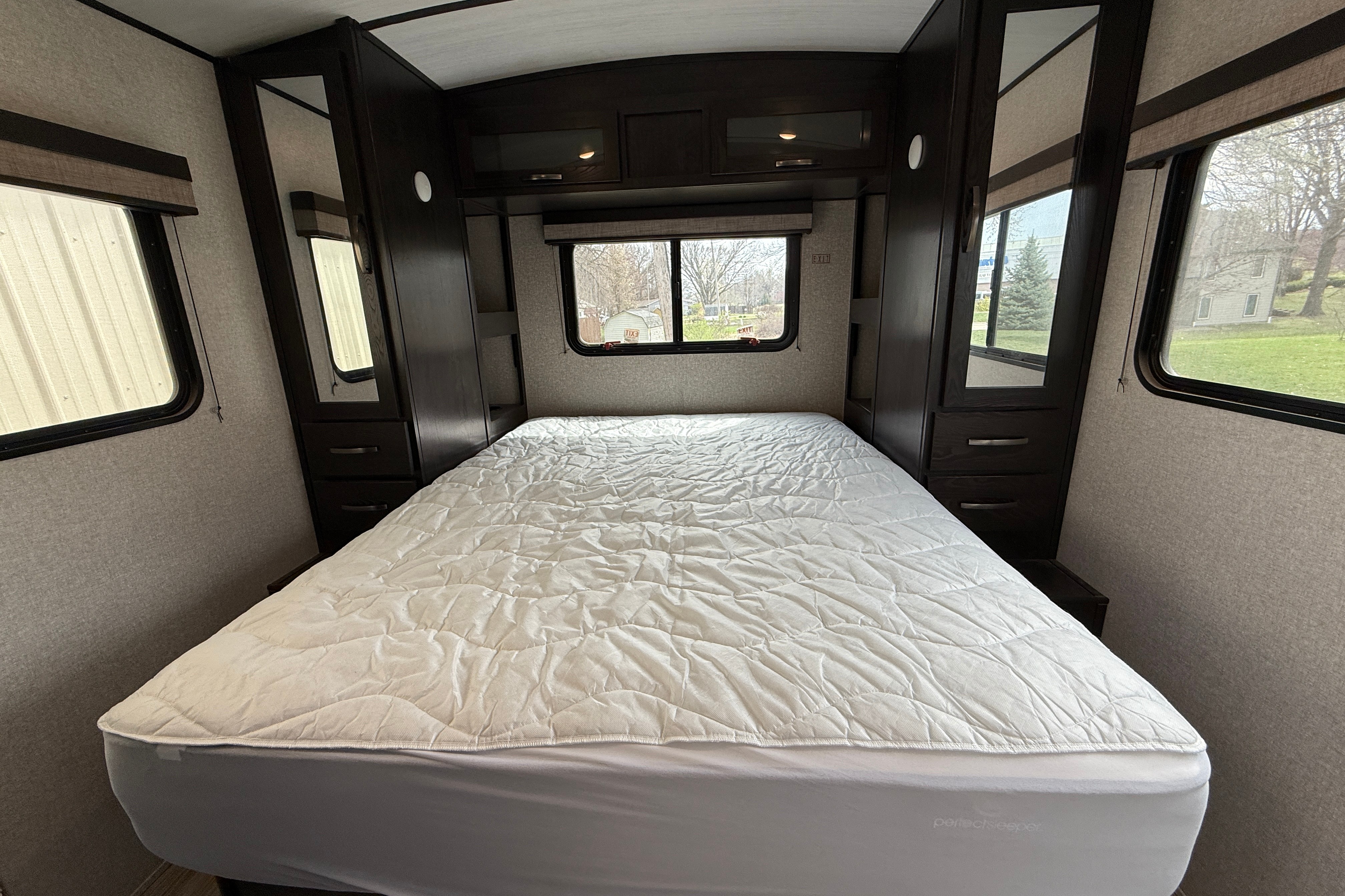 Russ's Forest River SVT272FLS Travel Trailer