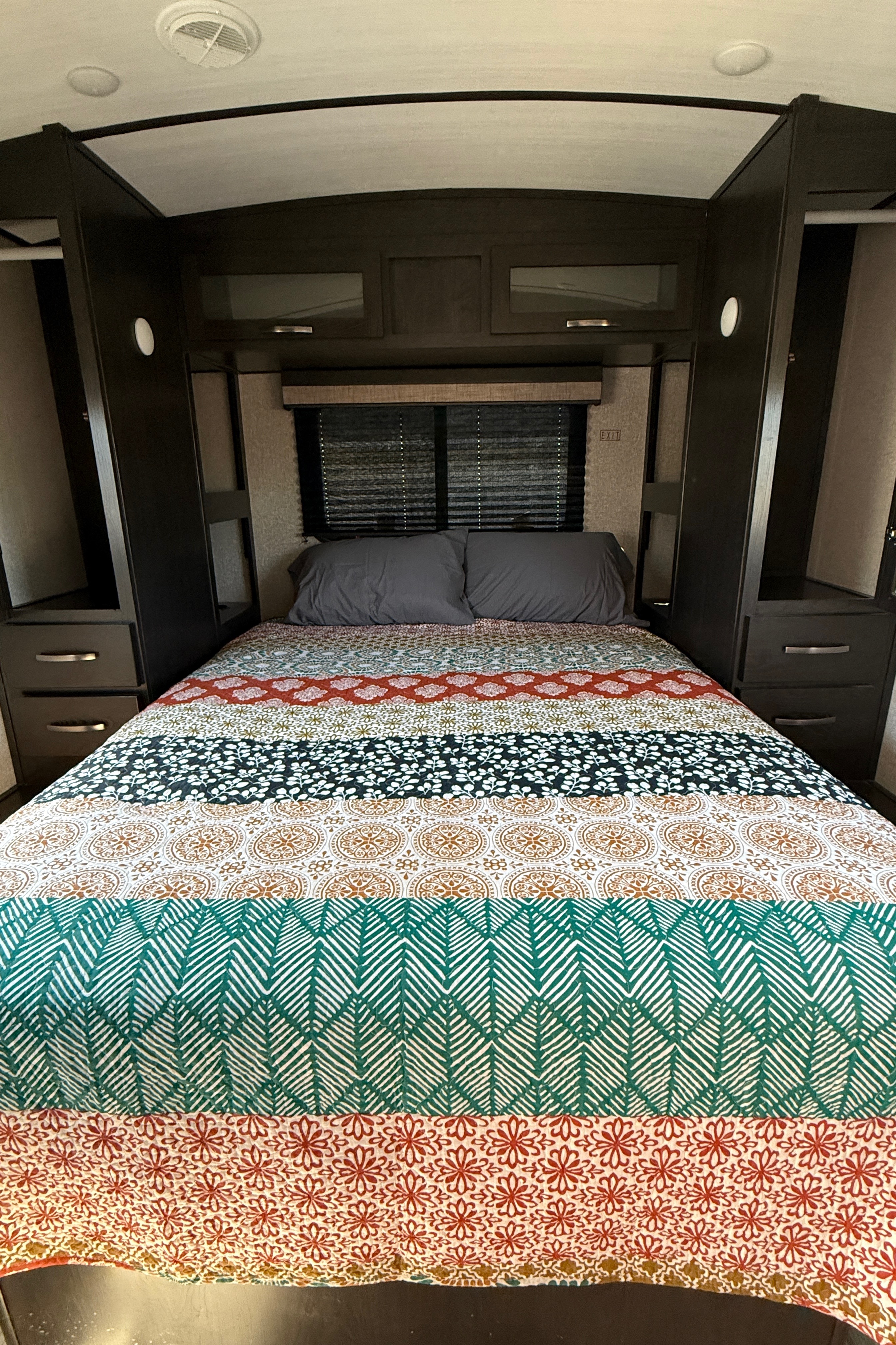 Russ's Forest River SVT272FLS Travel Trailer