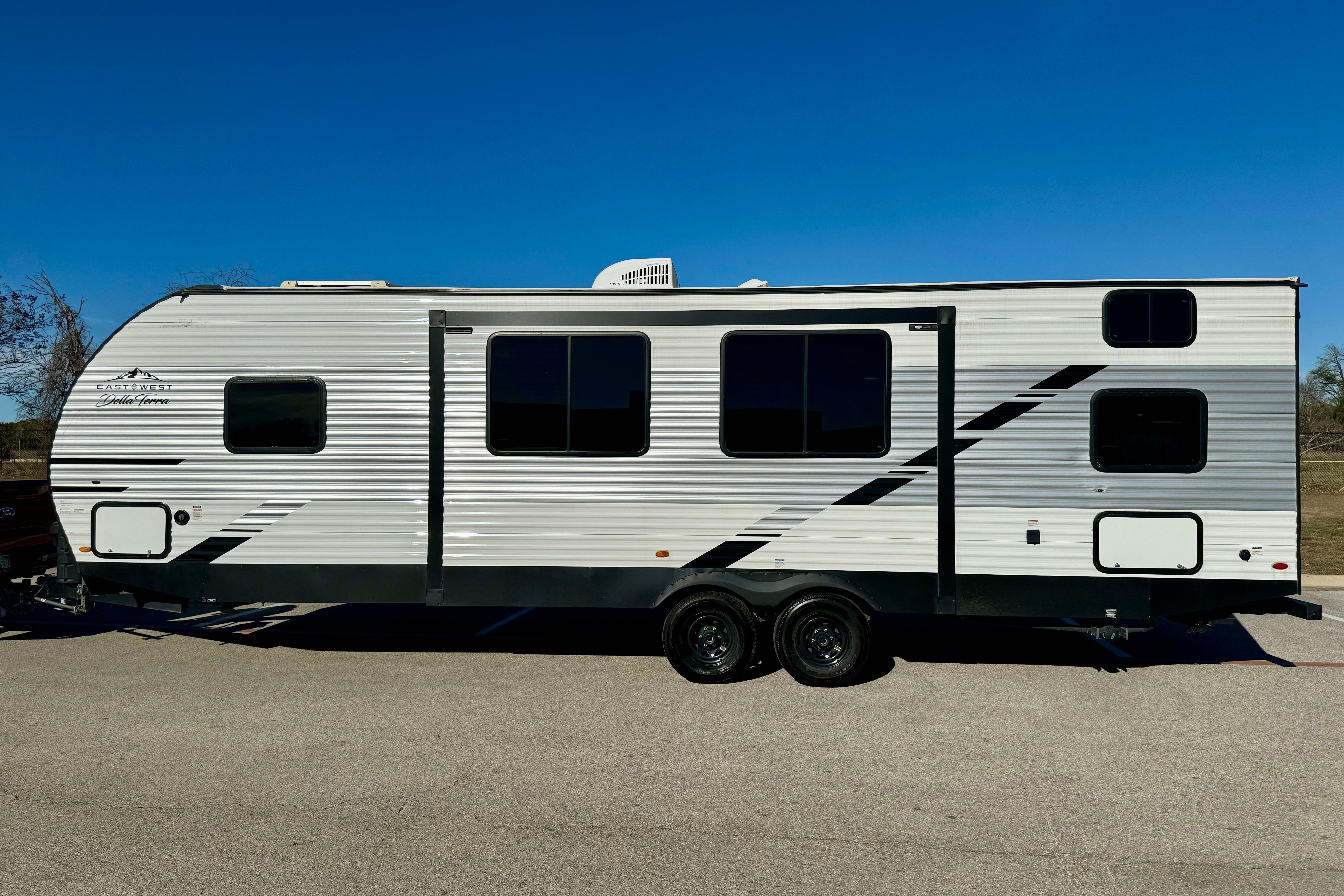 Ricardo's Pet Friendly, 27' Della Terra Travel Trailer