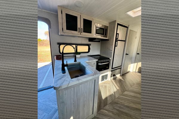 Ricardo's Pet Friendly, 27' Della Terra Travel Trailer