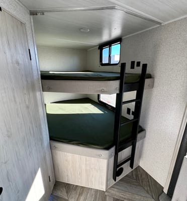 Ricardo's Pet Friendly, 27' Della Terra Travel Trailer