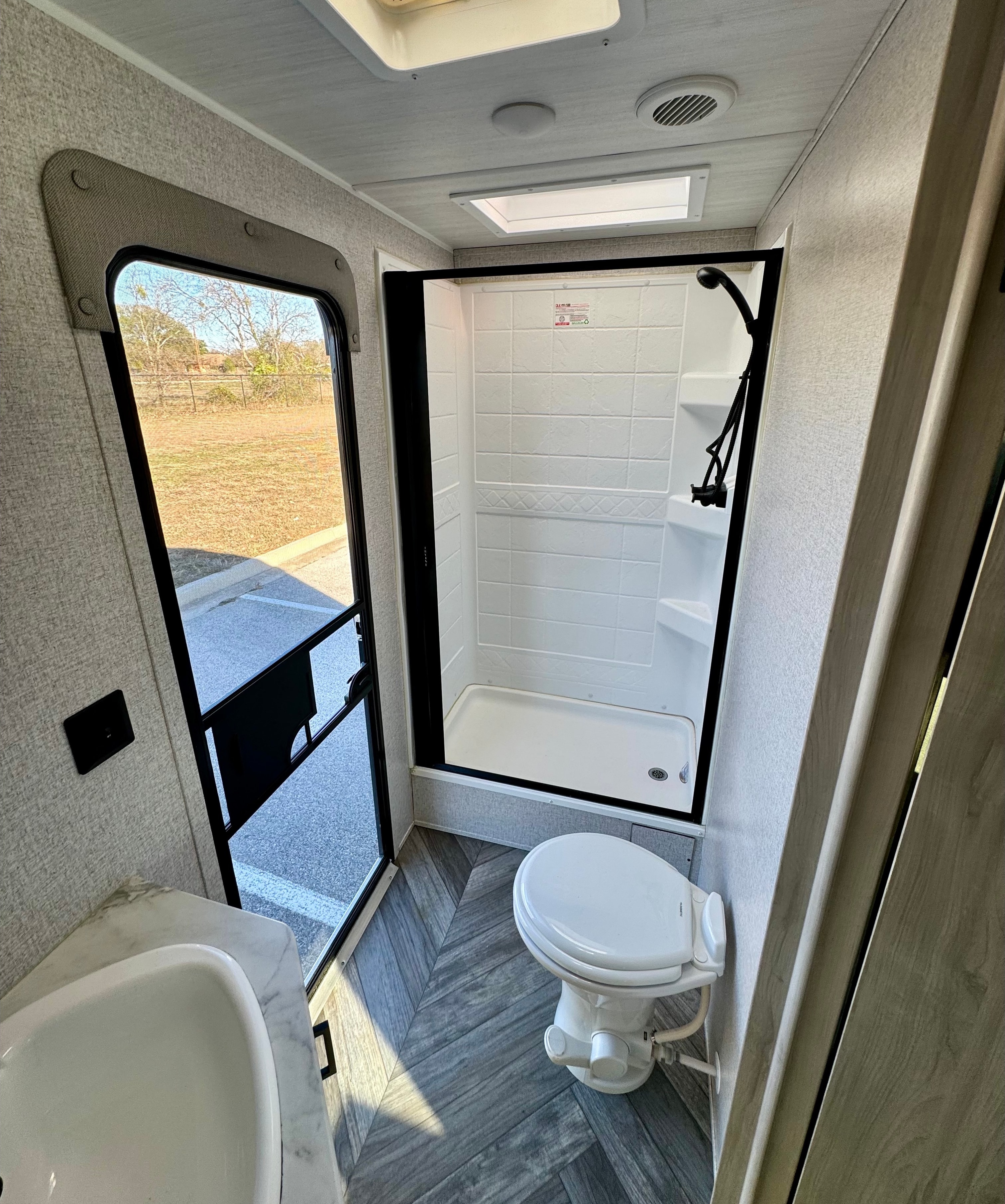 Ricardo's Pet Friendly, 27' Della Terra Travel Trailer