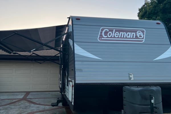Jose's Coleman Lantern 274BHS Travel Trailer