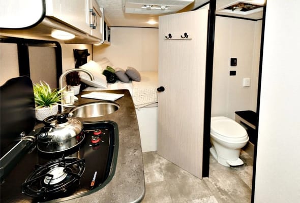 Coachmen Trailer 160022