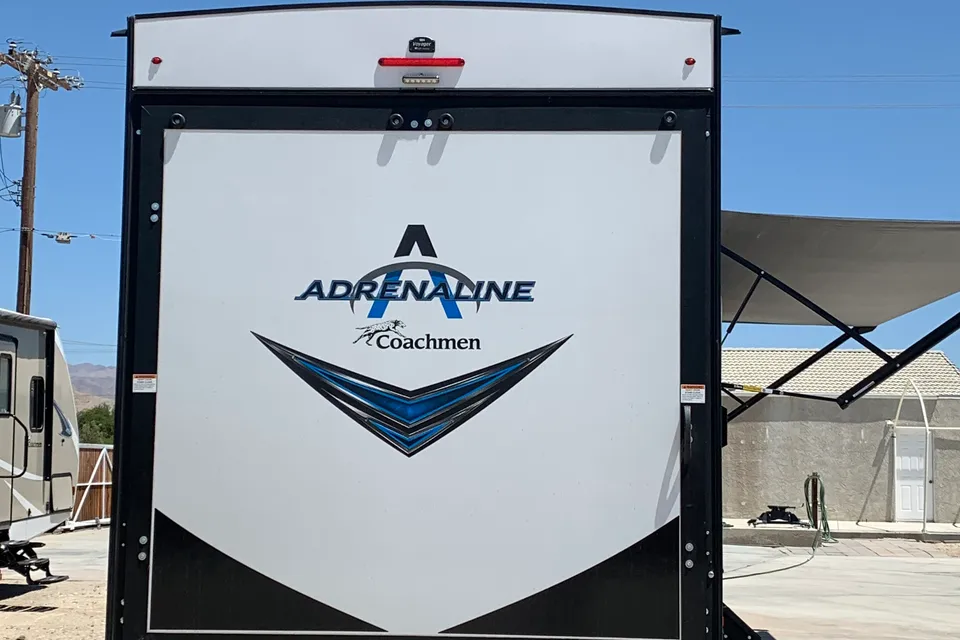 Joe's Coachmen 2020 Adrenaline 29KS Toy Hauler