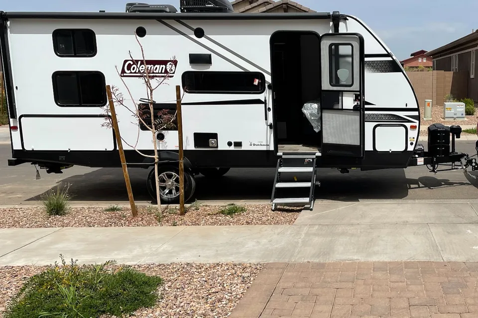 JLay's Coleman 1905 BH Family Friendly Trailer