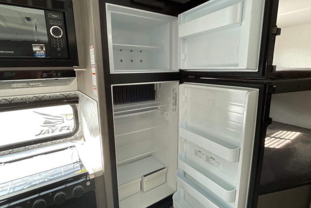 JLay's Coleman 1905 BH Family Friendly Trailer