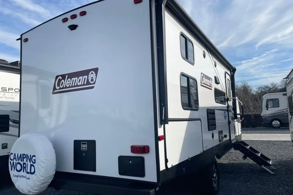 JLay's Coleman 1905 BH Family Friendly Trailer