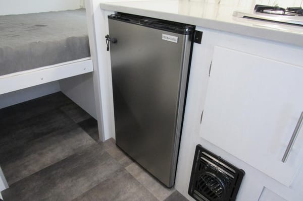 2024 Rove Lite 16rb Travel Trailer