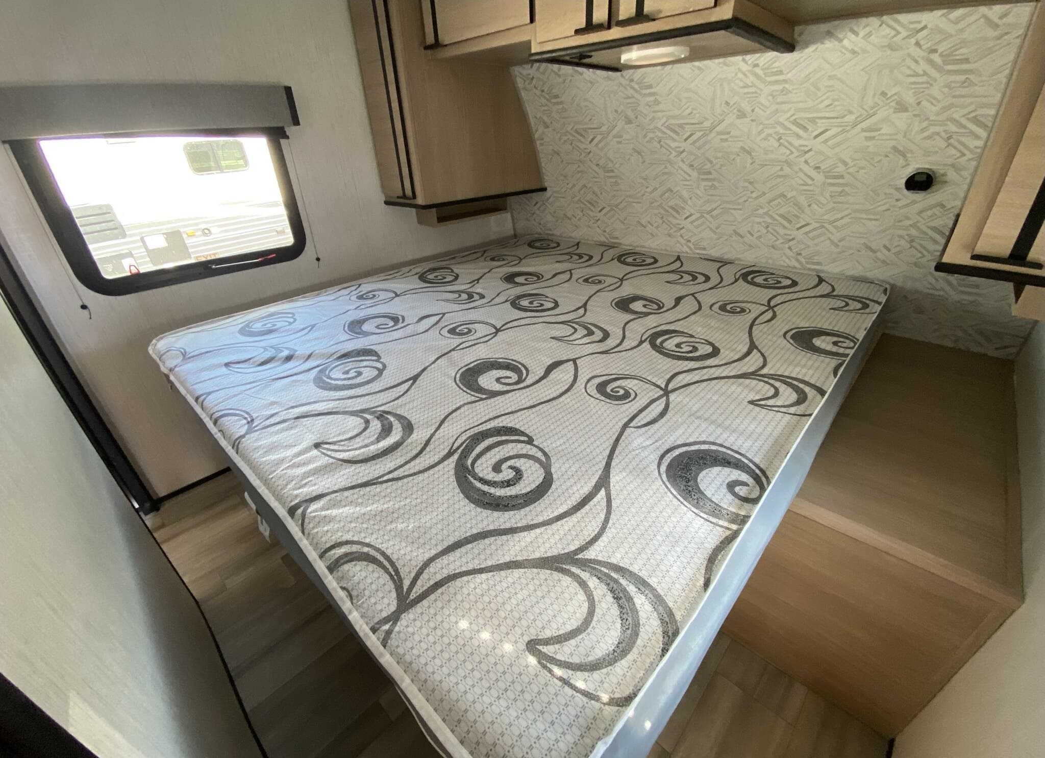 Cruiser RV radiance 28qd