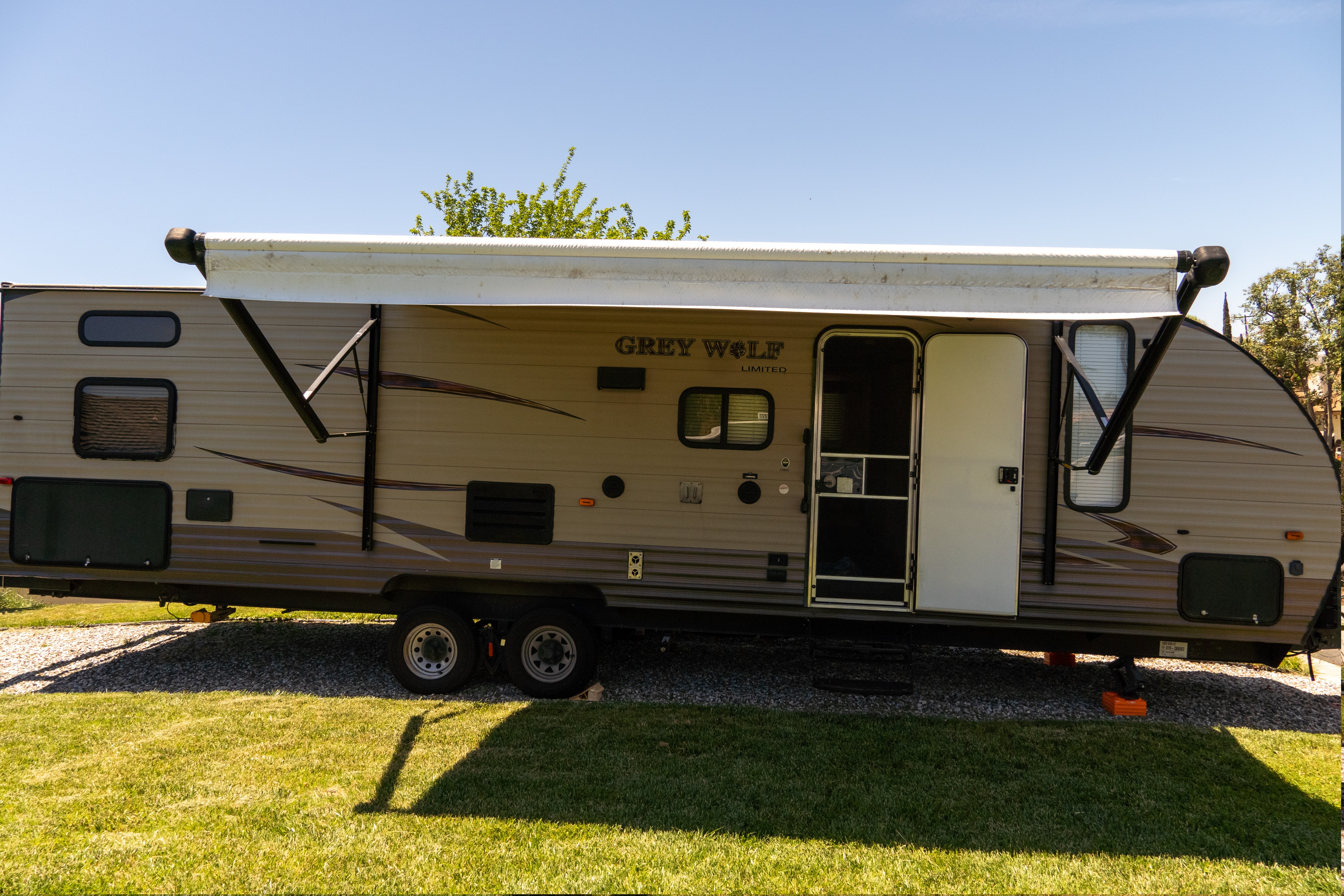 Glamp Lifes 29 Foot Travel Trailer