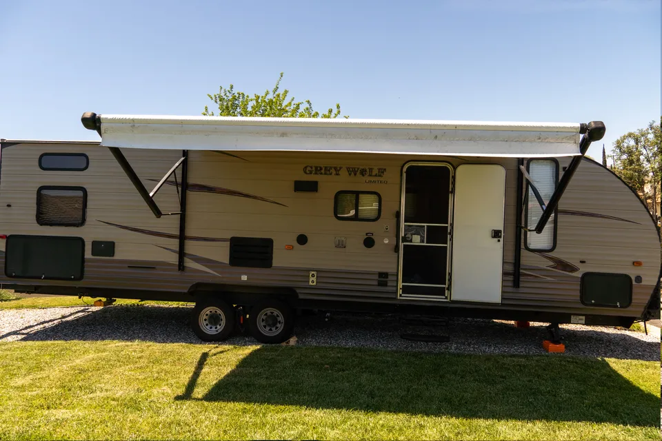 Glamp Lifes 29 Foot Travel Trailer