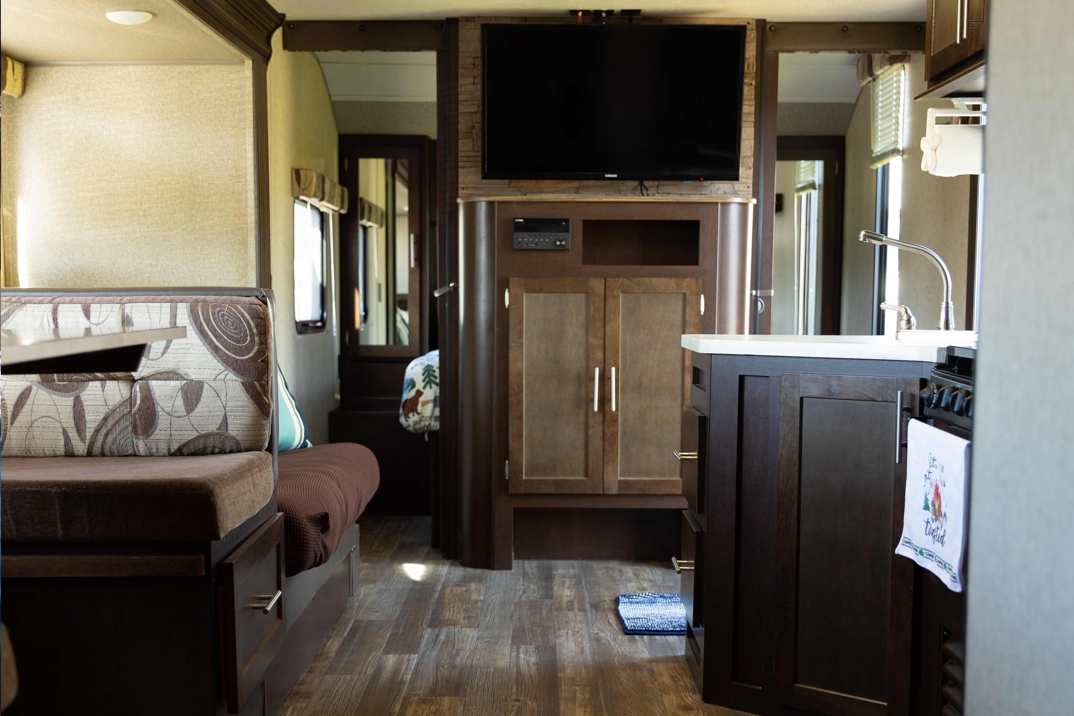 Glamp Lifes 29 Foot Travel Trailer