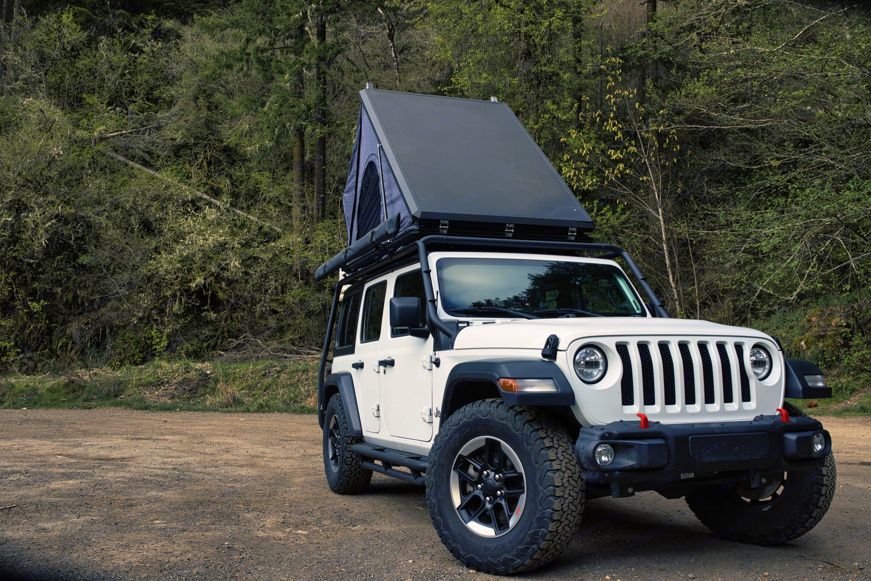 4x4 Jeep Camper - W | All Inclusive | Adventure Ready! | Seattle Overland