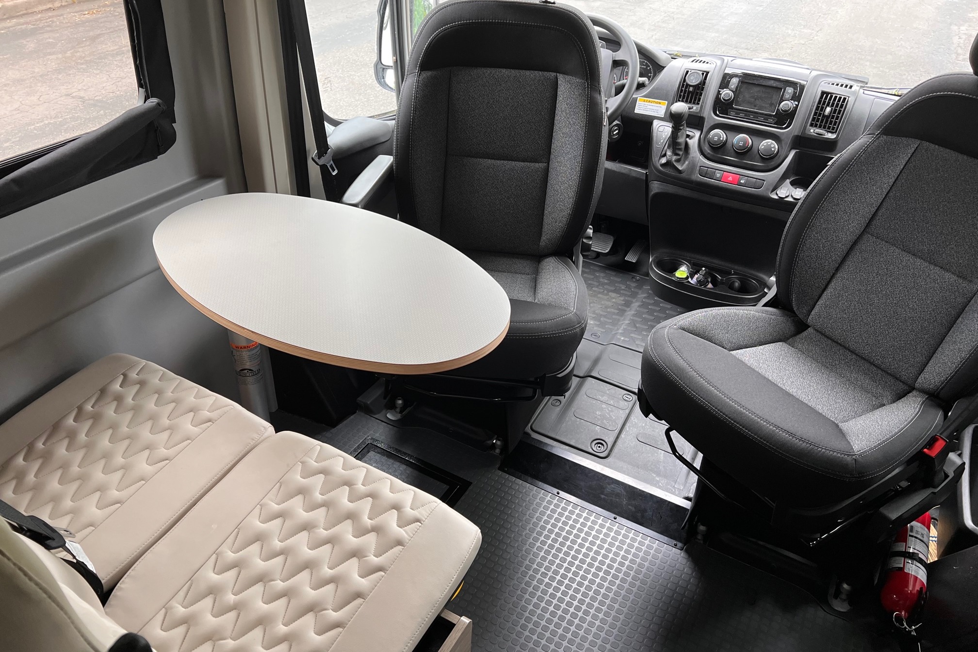 2022 Winnebago Solis 59P