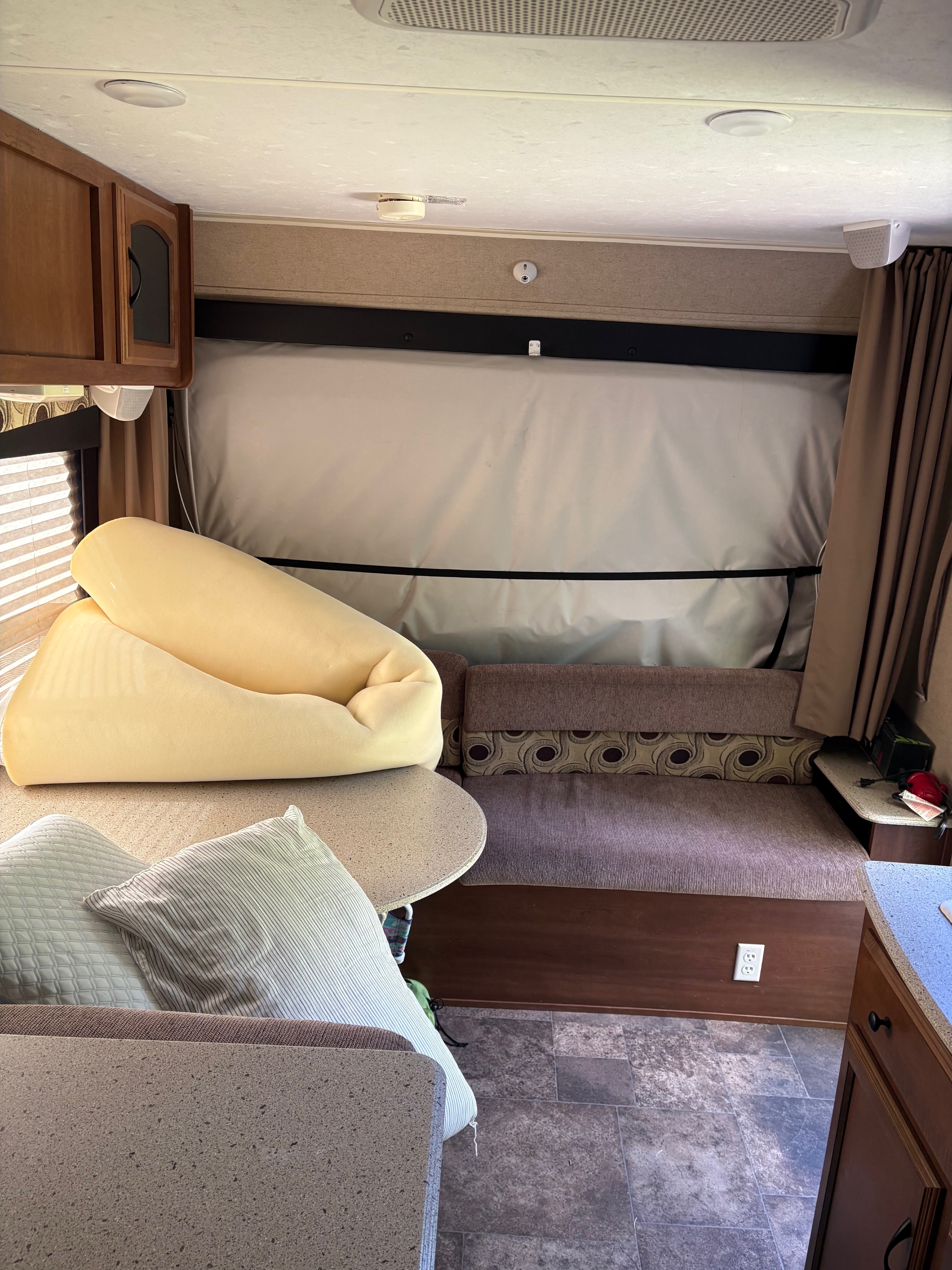 Jeff's Coachmen Freedom Express Hybrid